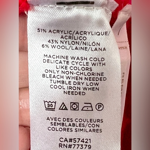 EUC Ann Taylor Fair Isle Wool Turtleneck Sweater Red Fuchsia Size Small Petite - Picture 12 of 12